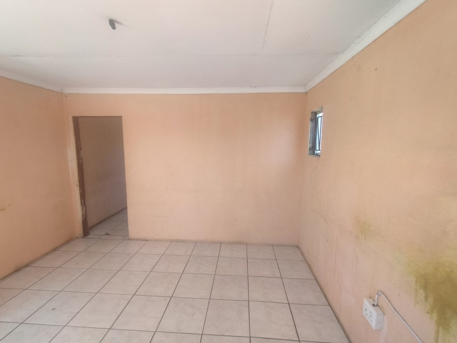 6 Bedroom Property for Sale in Zonisele Xeza Hills Free State